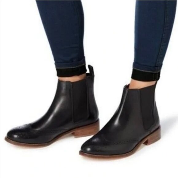 DUNE LONDON Quentin Brogue Wingtip Black Leather Chelsea Boot 9 Pull On Gored - Picture 1 of 7